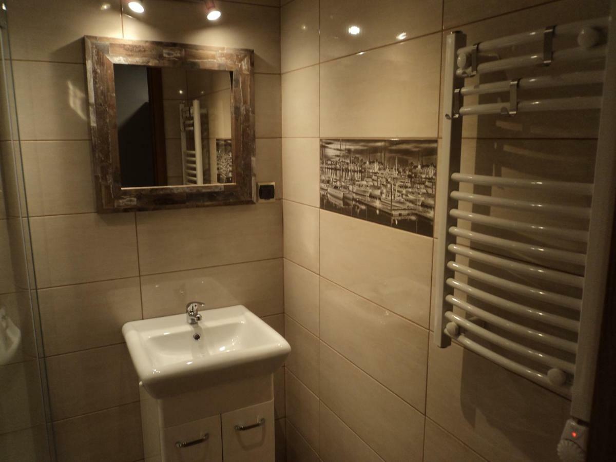 Apartamenty Nad Odra Wrocław Exteriör bild